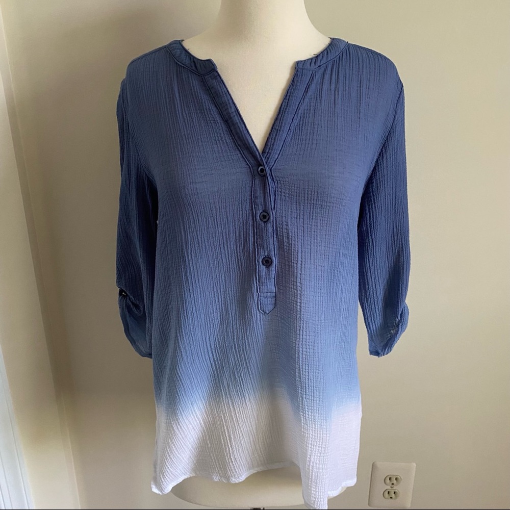 Chico’s pop over Blouse dip dye Blue size 0